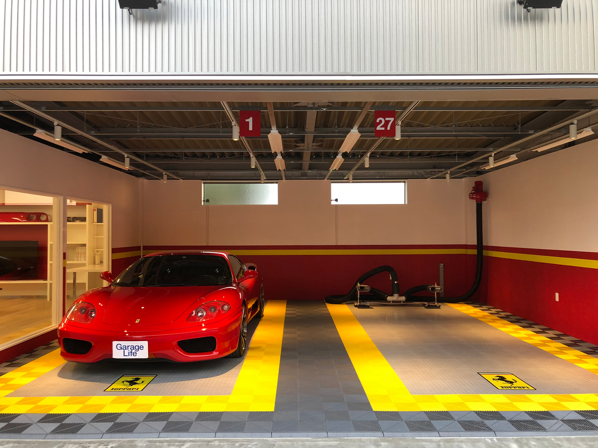 Swisstrax 12 Series Ribtrax Smooth Tile Garage Flooring 10 Sqft (10 tiles)